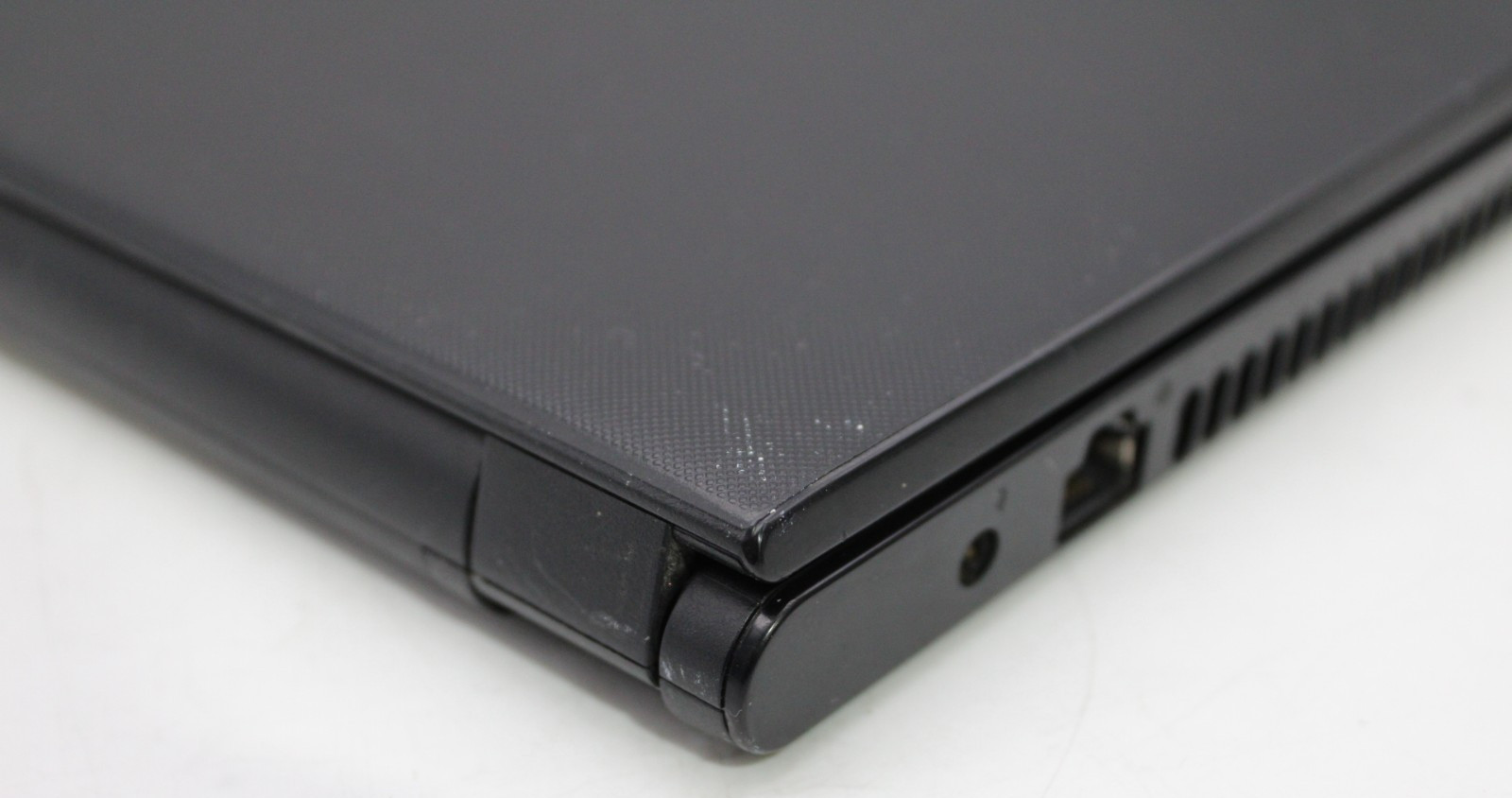 Dell Inspiron 15 i3-5015U@2.1GHz 4GB RAM NO Storage/OS BAD CMOS *PARTS/READ*