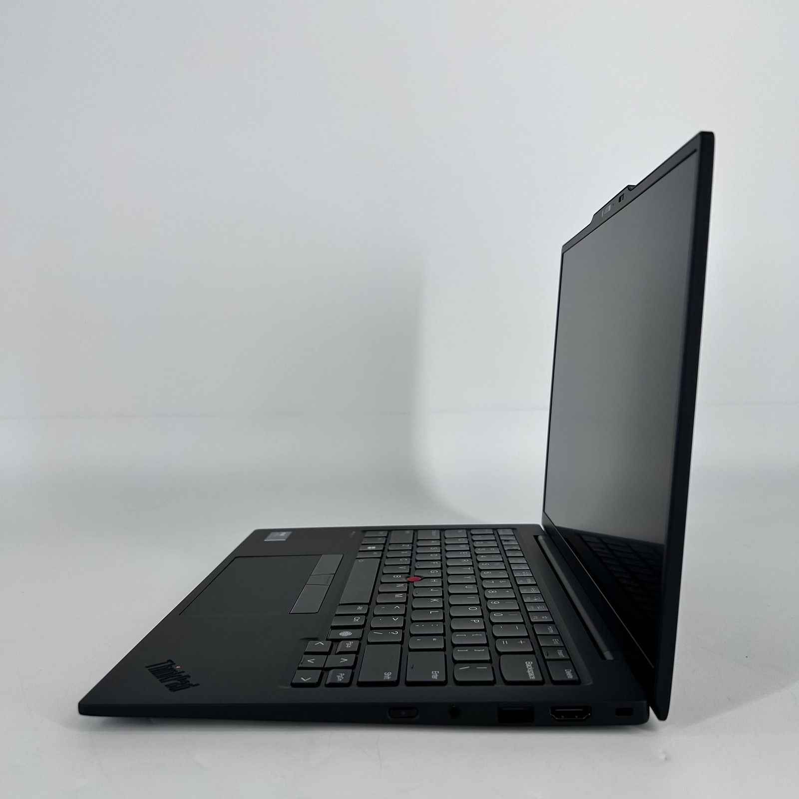 Lenovo ThinkPad X1 Carbon Gen 12 14 FHD+ 1.7 GHz Ultra 7 165U 32GB 1TB Very Good