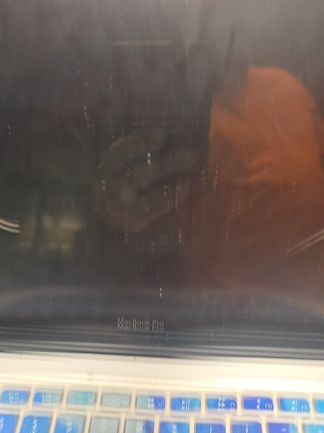 Apple A1286 15″ MacBook Pro Laptop Computer Silver Cracked Screen