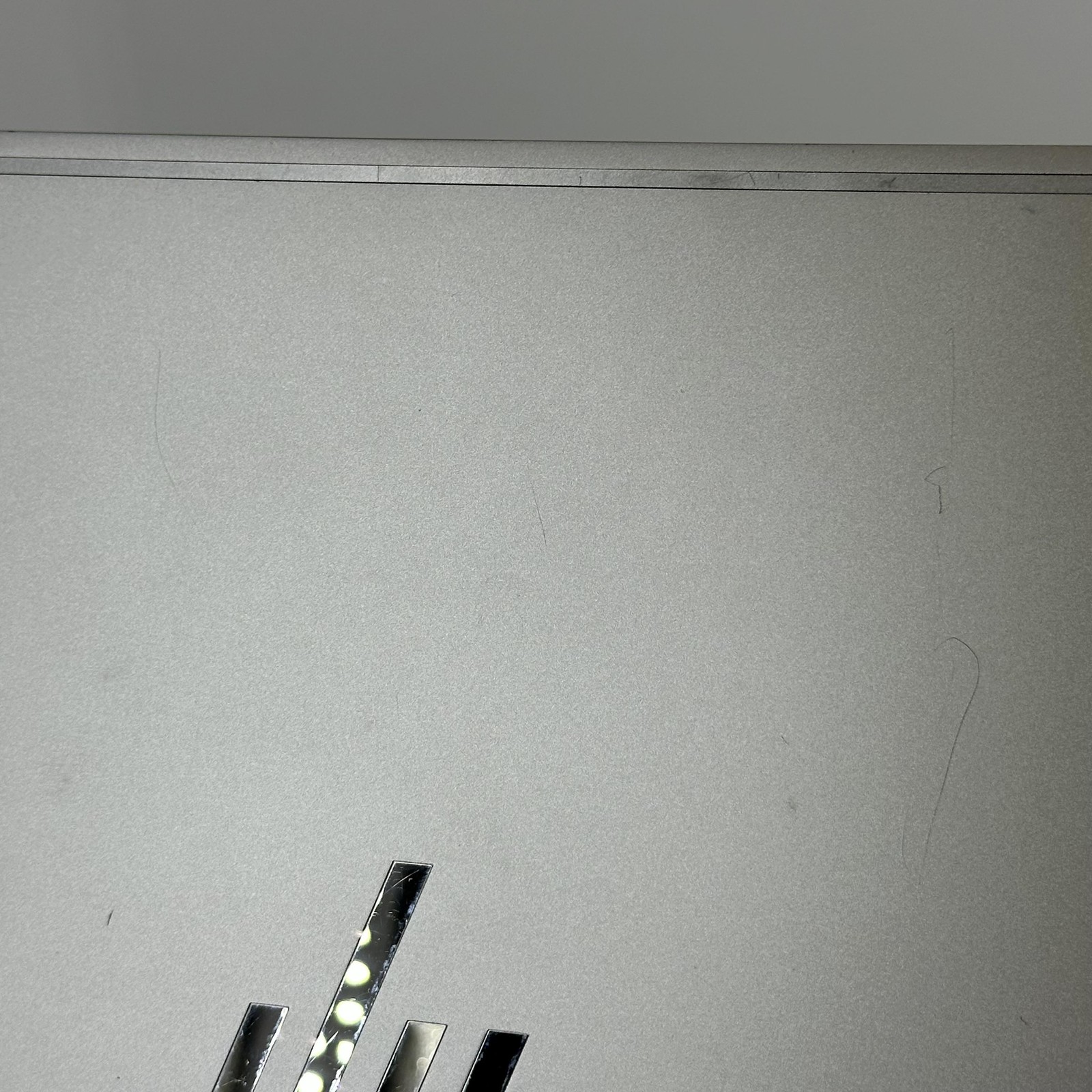 HP Envy 17 Silver FHD TOUCH 2.1 GHz i7-1260P 32GB RAM 1TB SSD Good