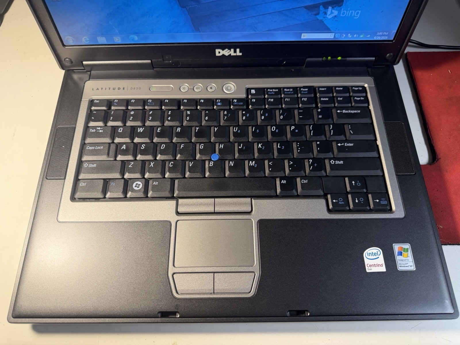 Dell D830 15.4”, Win10pro64, Intel CenDuo 1.80 40 GB 1.513 Gb Ram DVDRW #040