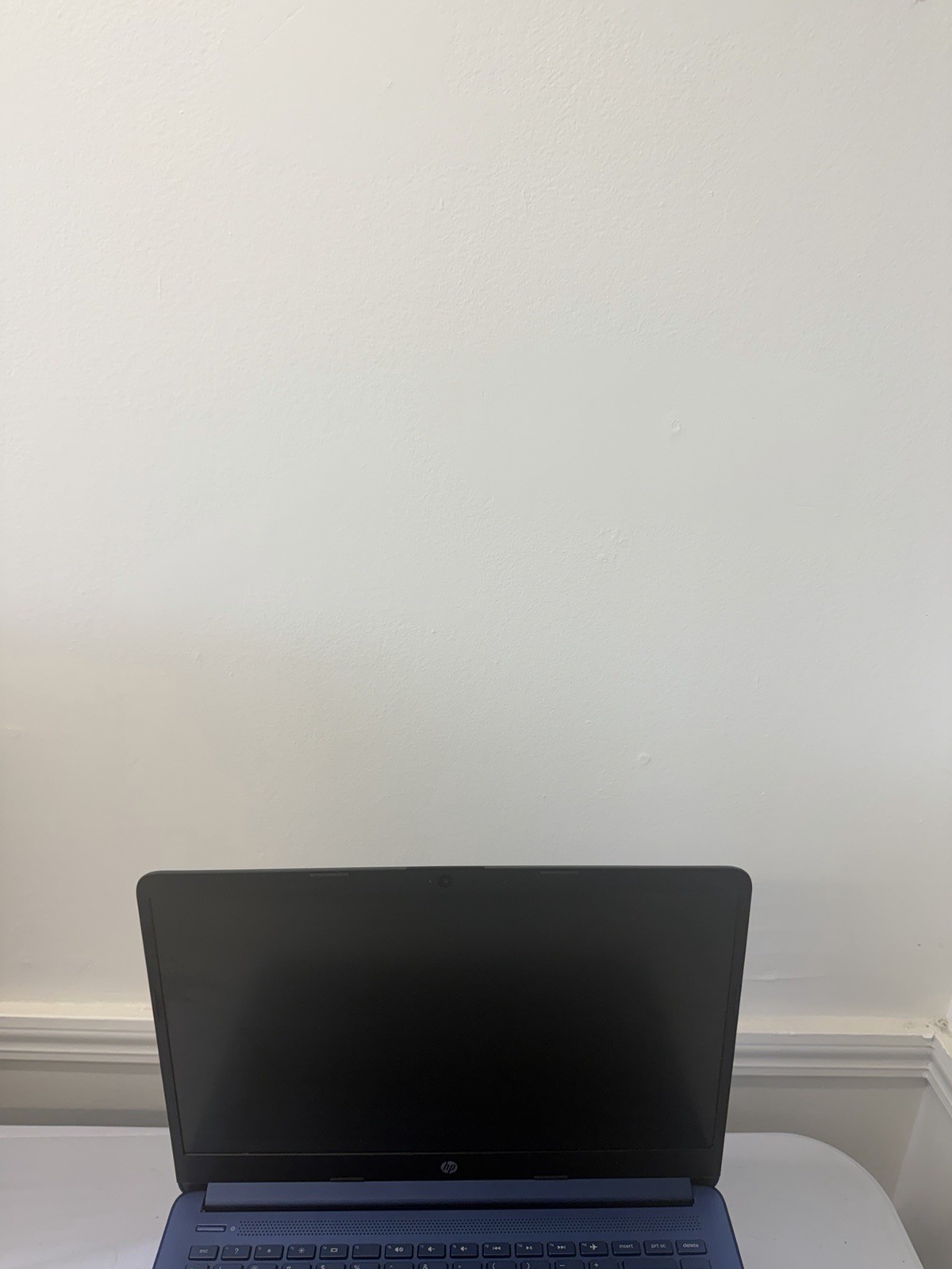 HP Laptop 14-cf2111wm – Good Screen – Intel Celeron N4120 – Read Des