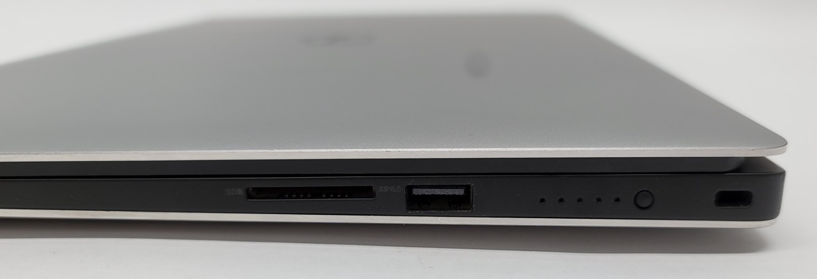 Dell Precision 5520 / i7-7820HQ / 24GB / 512GB / Nvidia M1200 – Win 11 Laptop