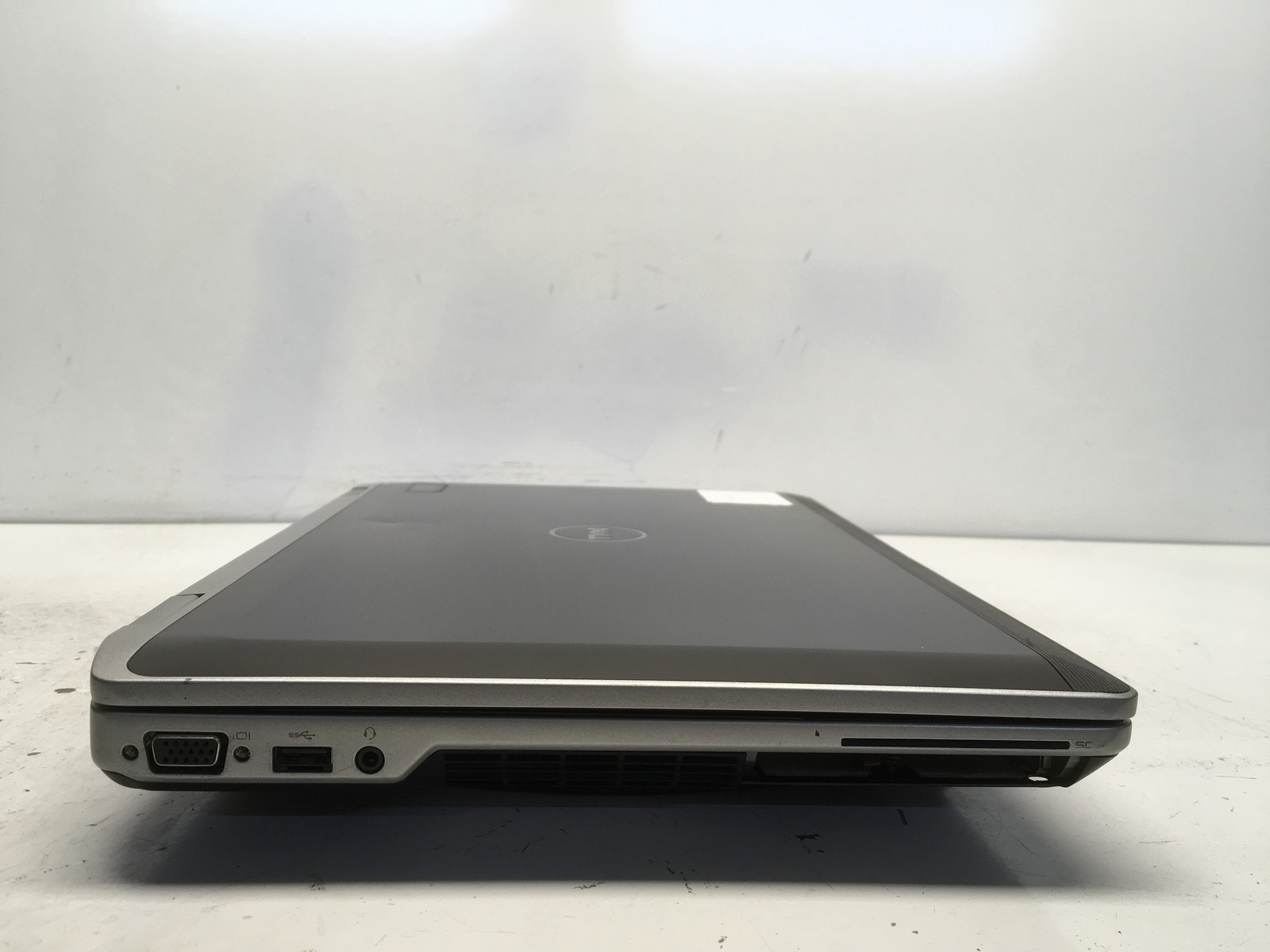 Dell Latitude E6530 Intel i5-3230M 2.6GHz 4 GB NO HDD No Batt