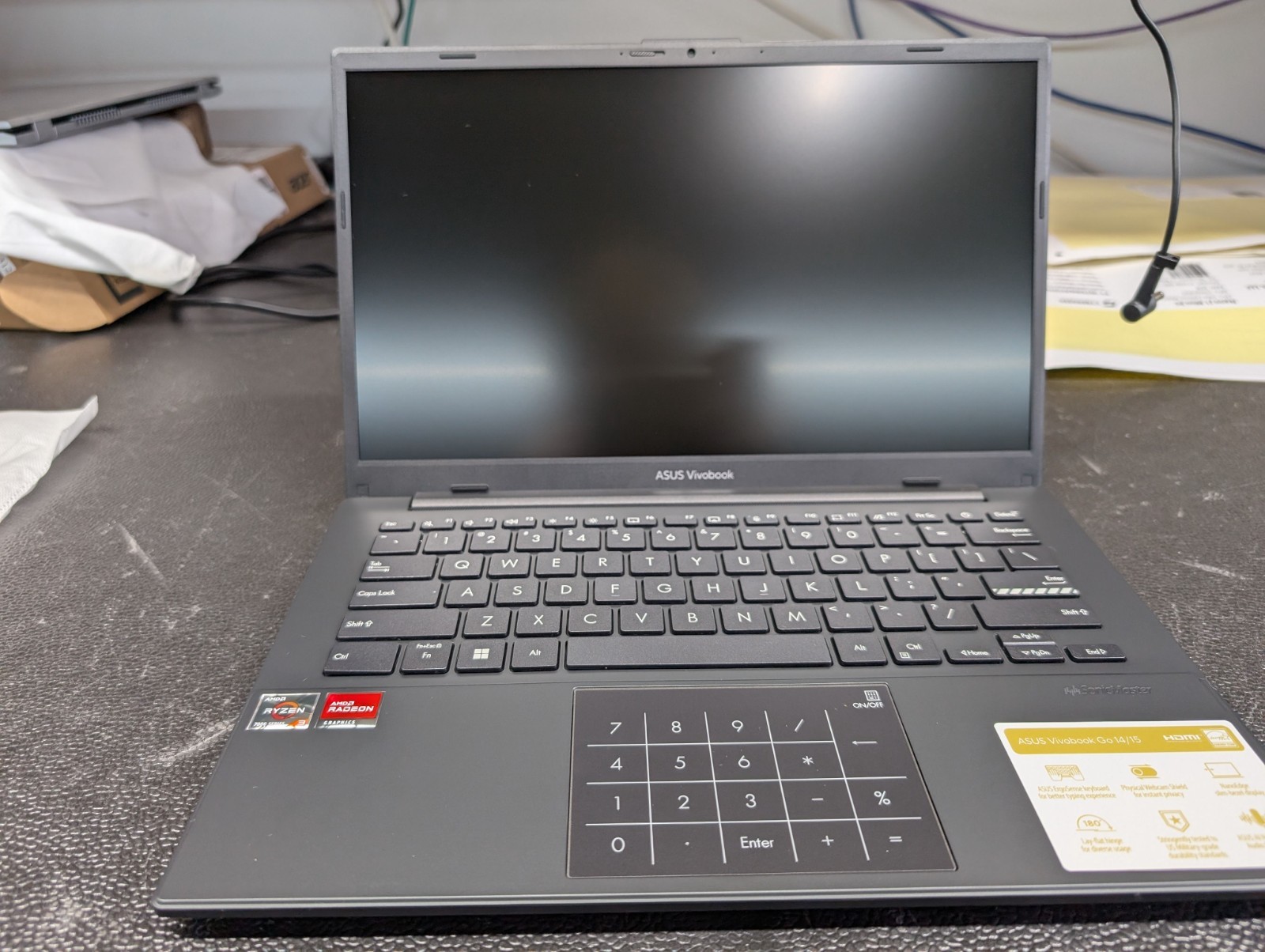 ASUS Vivobook Go 14″ Laptop, Ryzen 3 7320U, 8GB RAM, 512GB SSD, Win 11 Pro
