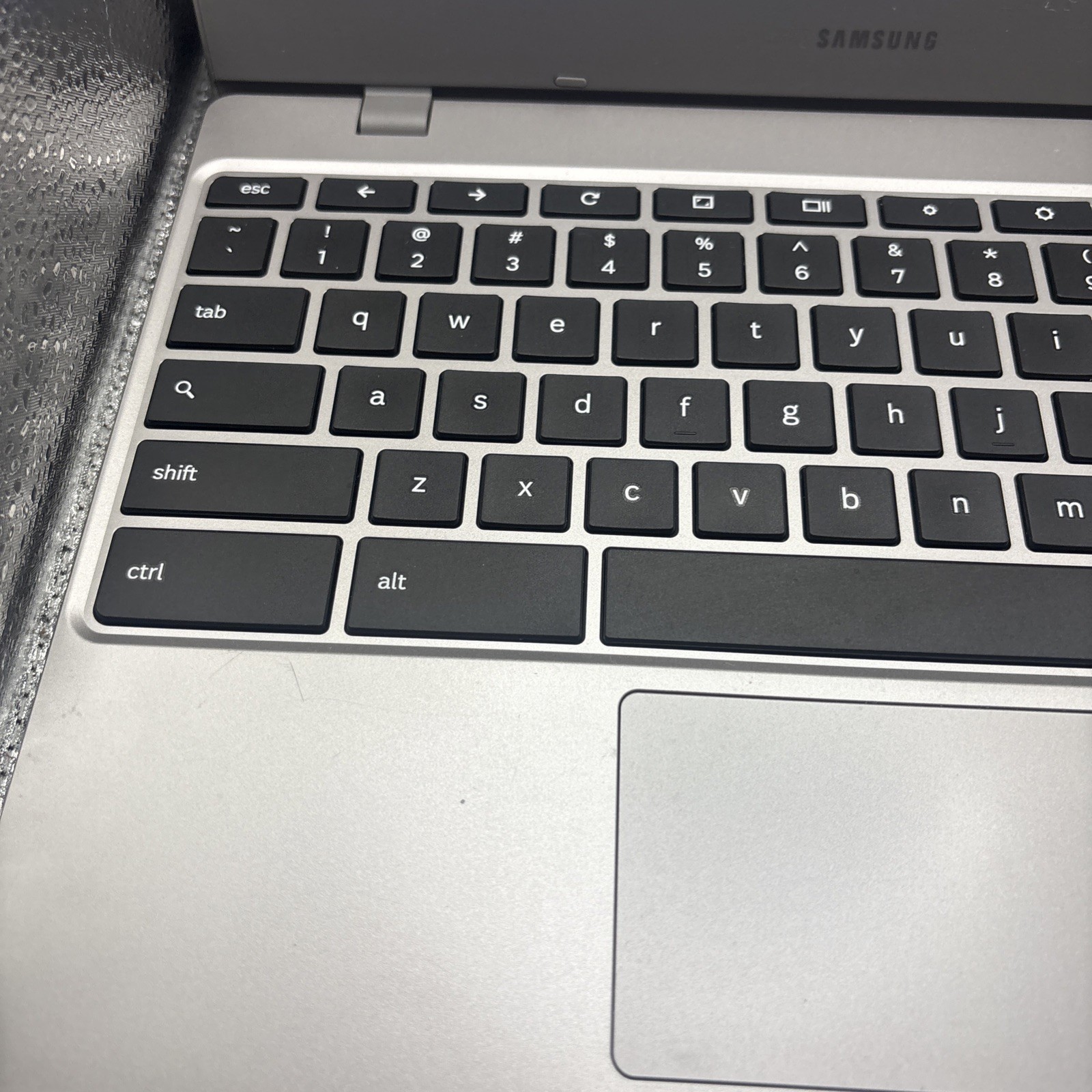 Samsung Chromebook 4 3 XE310XBA-KC1US 11.6″ Intel Celeron N4000 1.10 GHz – 4 GB