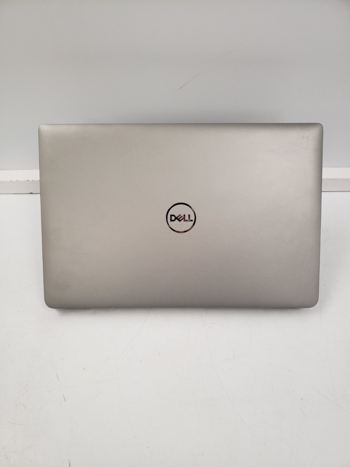 (83131-1) Dell P165G Laptop