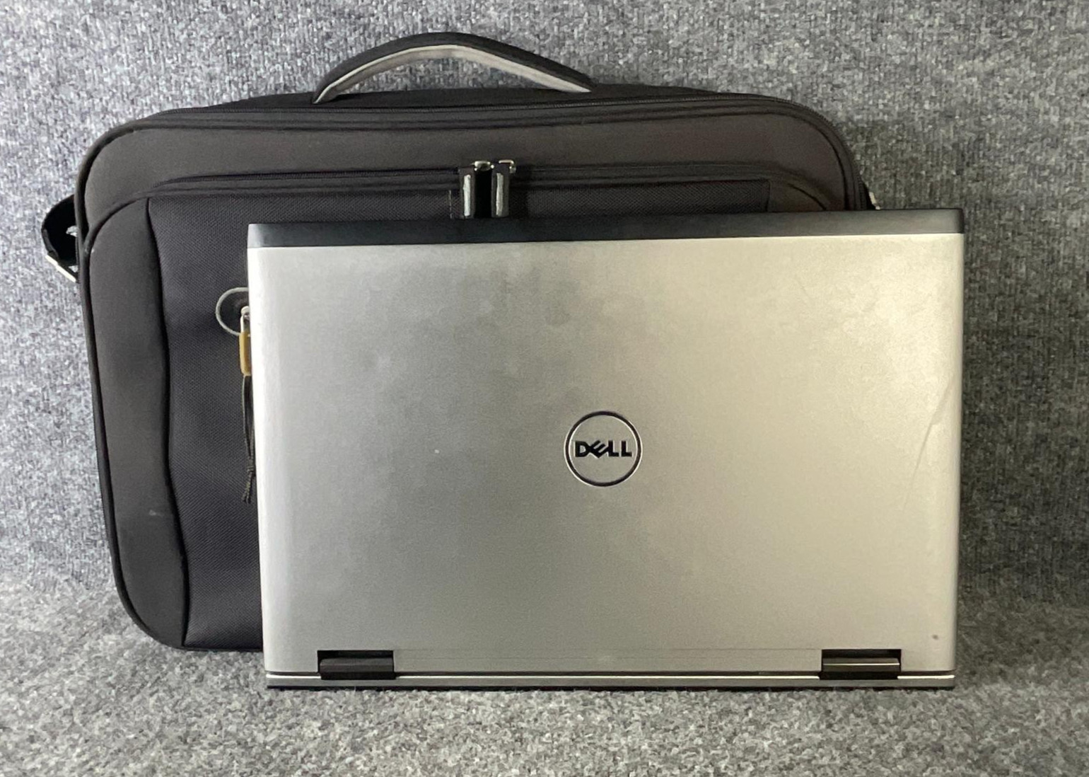 Dell Vostro 3750 17" Laptop Core i5 250GB HDD 8GB RAM Case Bag 2nd Gen