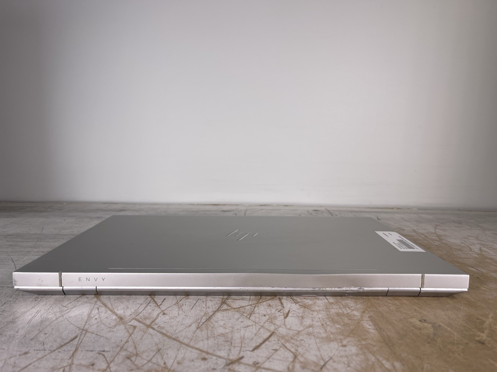 HP ENVY 17T-CE100 i7-10510U @ 1.80 GHz, 16GB RAM, NO HDD/OS – (FOR PARTS)