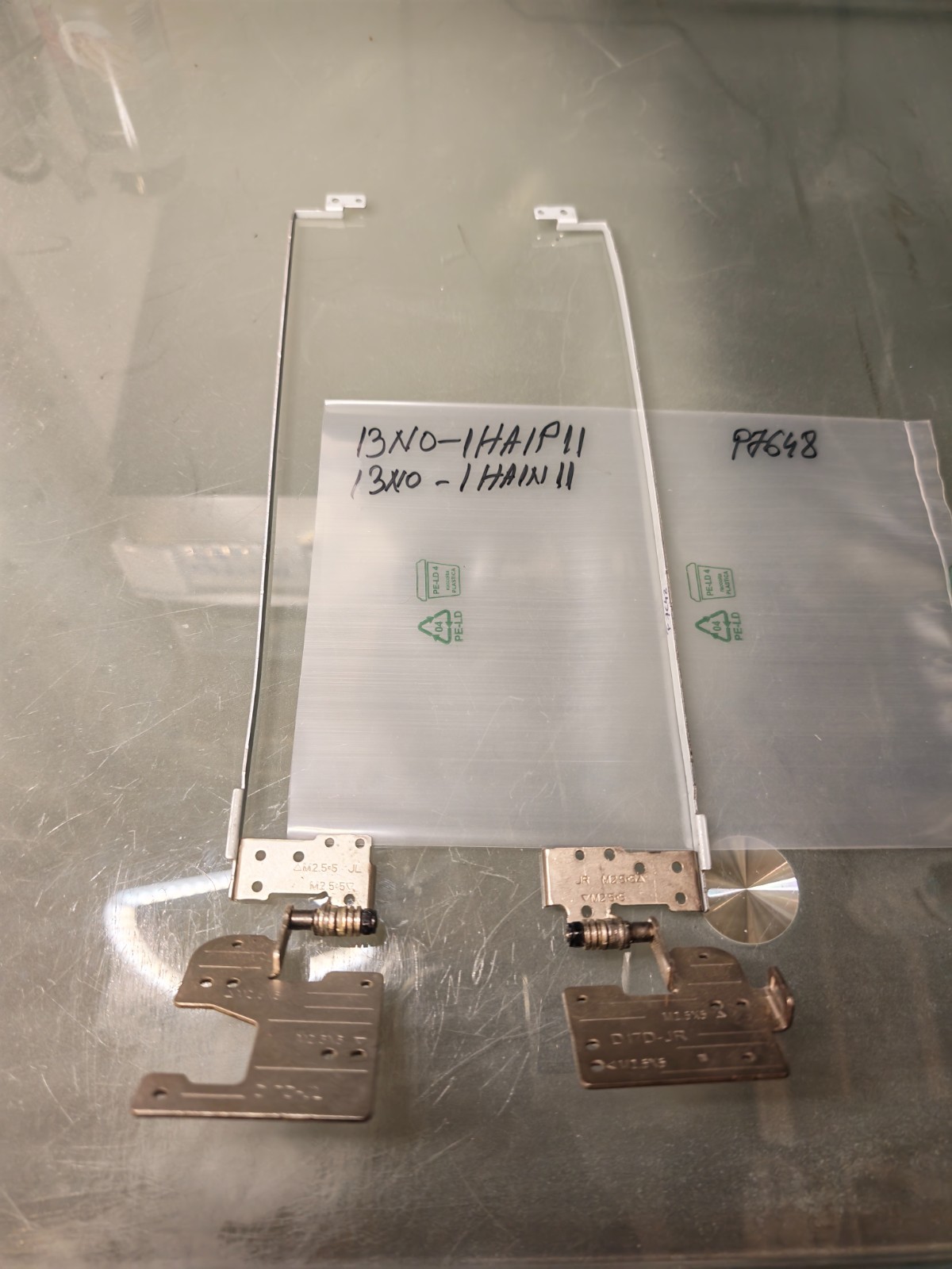 MEDION P7648 HINGES HINGES 13N0-1HA1P11 13N0-1HA1N11 #
