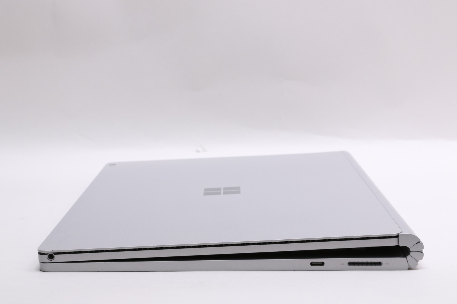 13.5″ Microsoft Surface Book 3, i5-1035G7, 8GB, 256GB SSD, Touchscreen