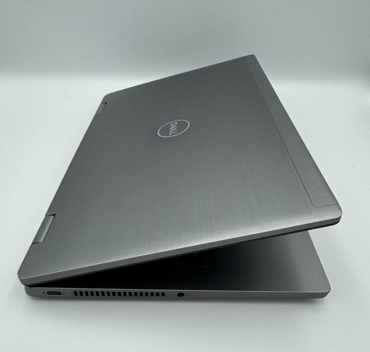 Dell Inc. Latitude 7320 13.3″ 11th Gen Core i5-1145G7 2.60GHz 8GB 256GB NVME