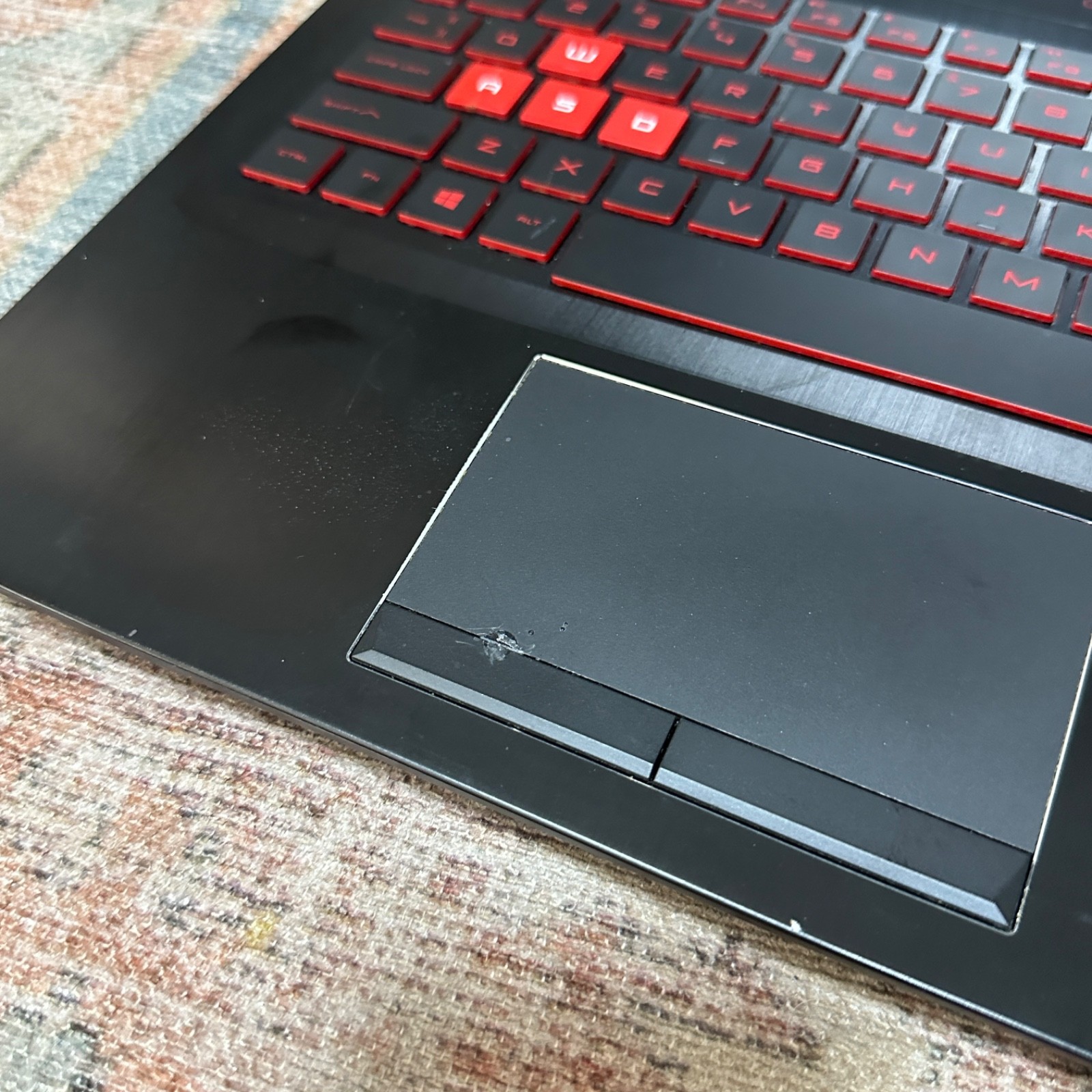 HP Omen 15-ce015dx Lab Top – No Hard Drive / Ram / Charger