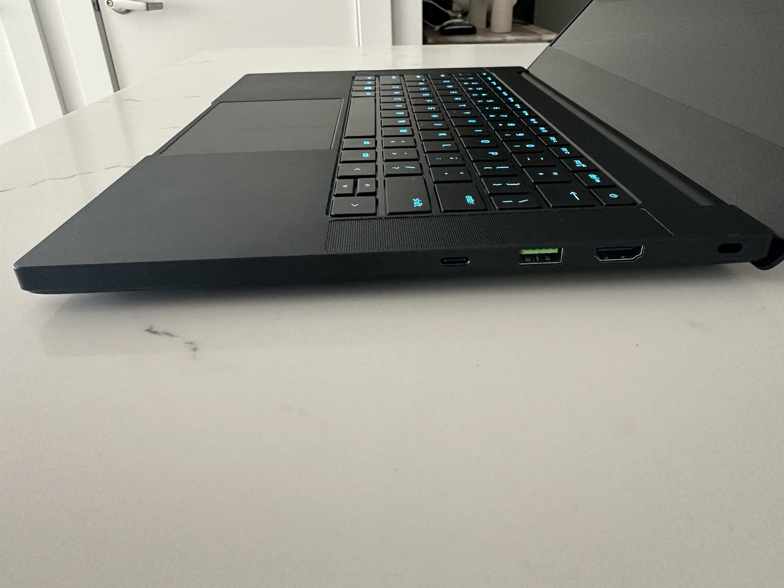 Razer Blade 14 15″ 165Hz 2K 3.3 GHz Ryzen 9 5900HX 16GB 1TB RTX 3070 Excellent