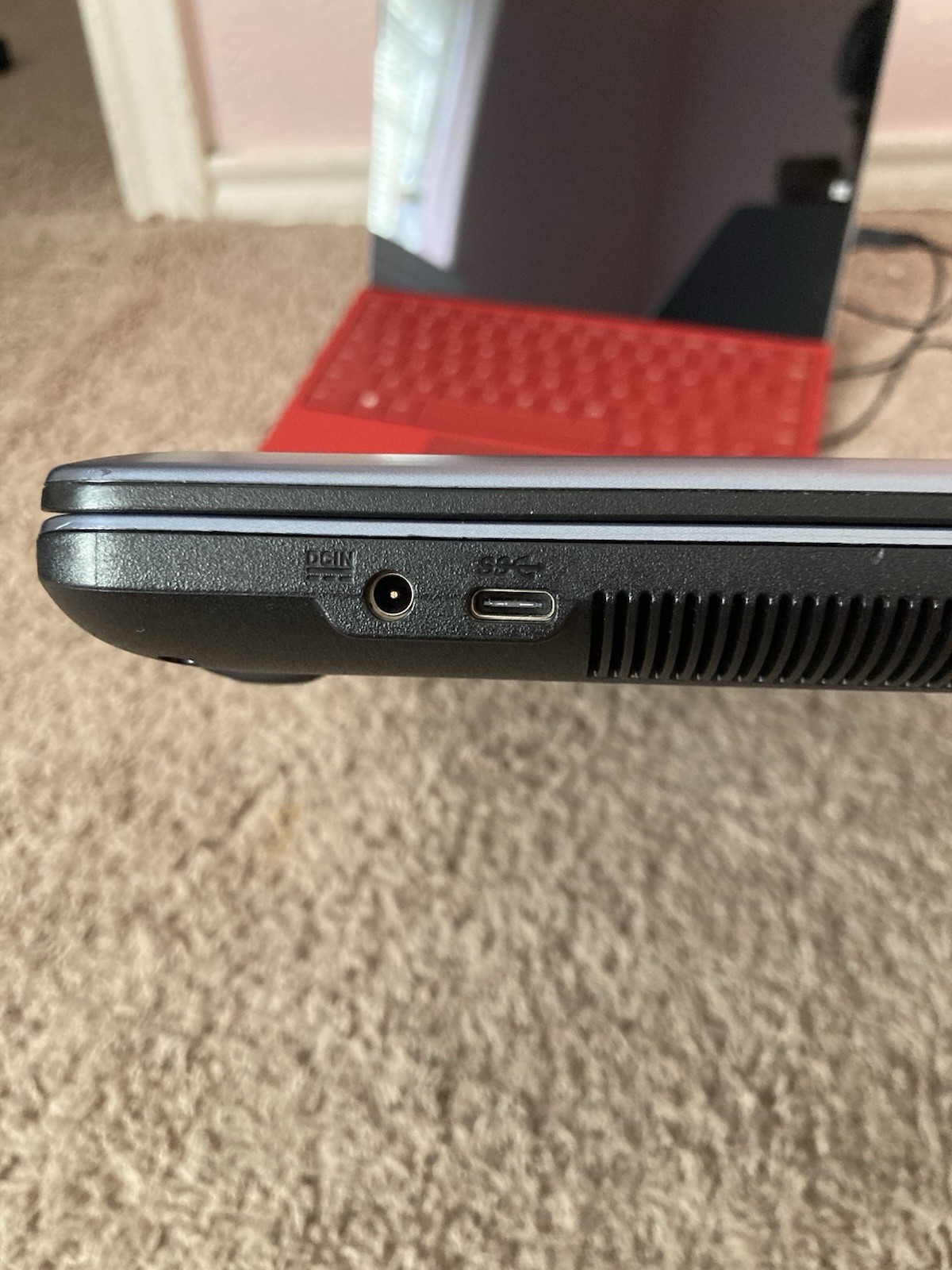 Asus Vivi Book X540l (1TB HDD) (intel I3 CPU) (4gb Ram) (no Charger) (READ DESC)