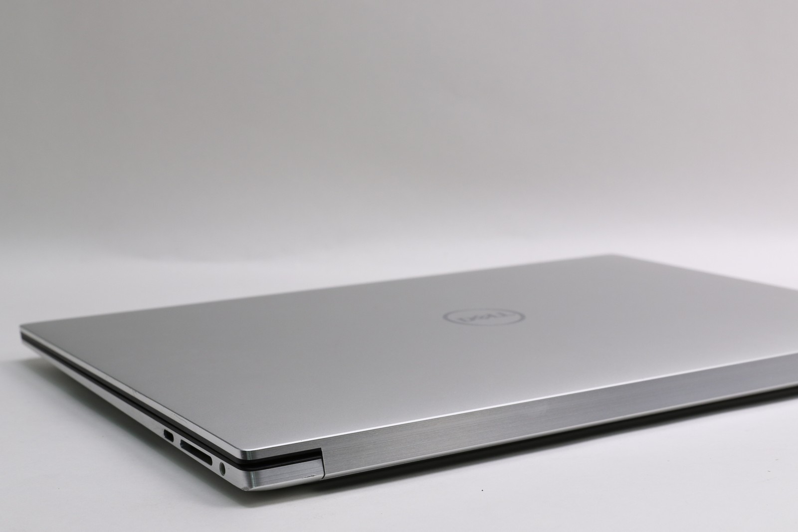 15.6″ Dell XPS 15 9530, i7-13700H, 16GB, 256GB SSD, Intel Arc A370M