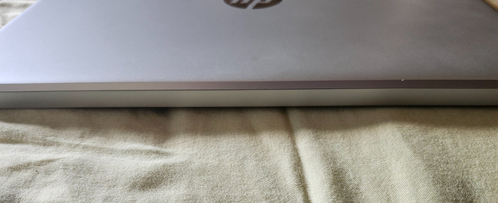 2024–HP Laptop Ultralight 14-dq0760dx Intel Celeron N4120-128 gb (pre-owned)