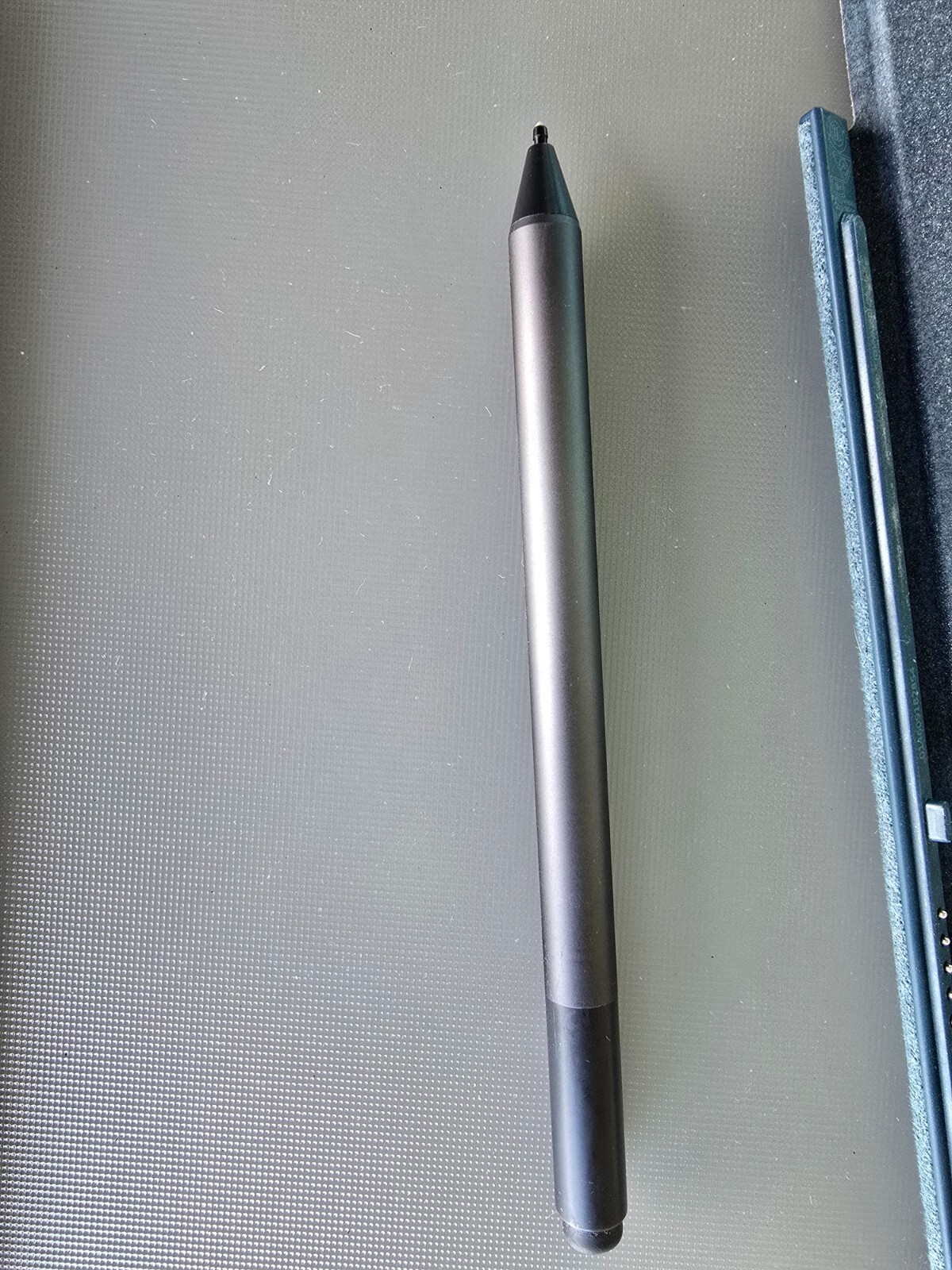 Microsoft Surface Pro 7 12.3″ (128GB SSD, Intel Core i5-1035G4, 8GB RAM) Laptop