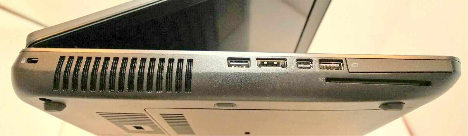 Workstation HP ZBook 17″ i7-Quad (1TB SSD + 2TB 32GB DVD-RW NVIDIA K3100M 4GB
