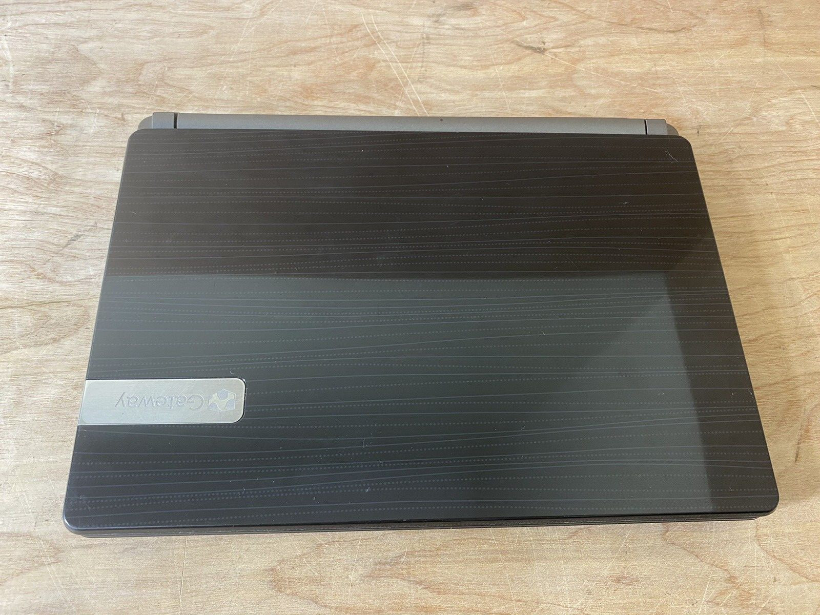Gateway LT2805U Atom N570@1.66GHz 2/4T / 1GB/ 500GB HDD/ Linux / Bad Battery