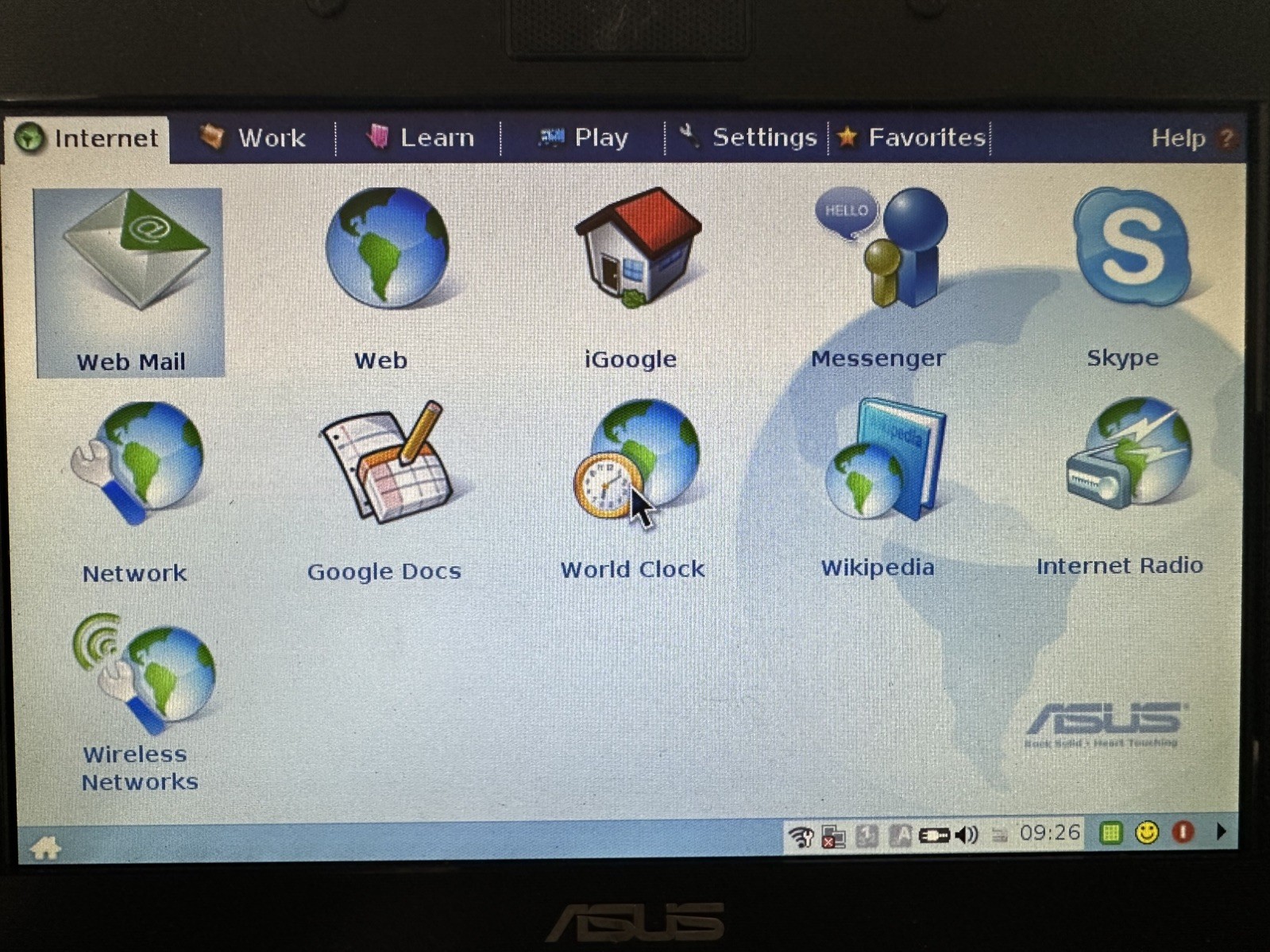 ASUS Eee PC 701 4G Working complete with new power supply 4GB SSD