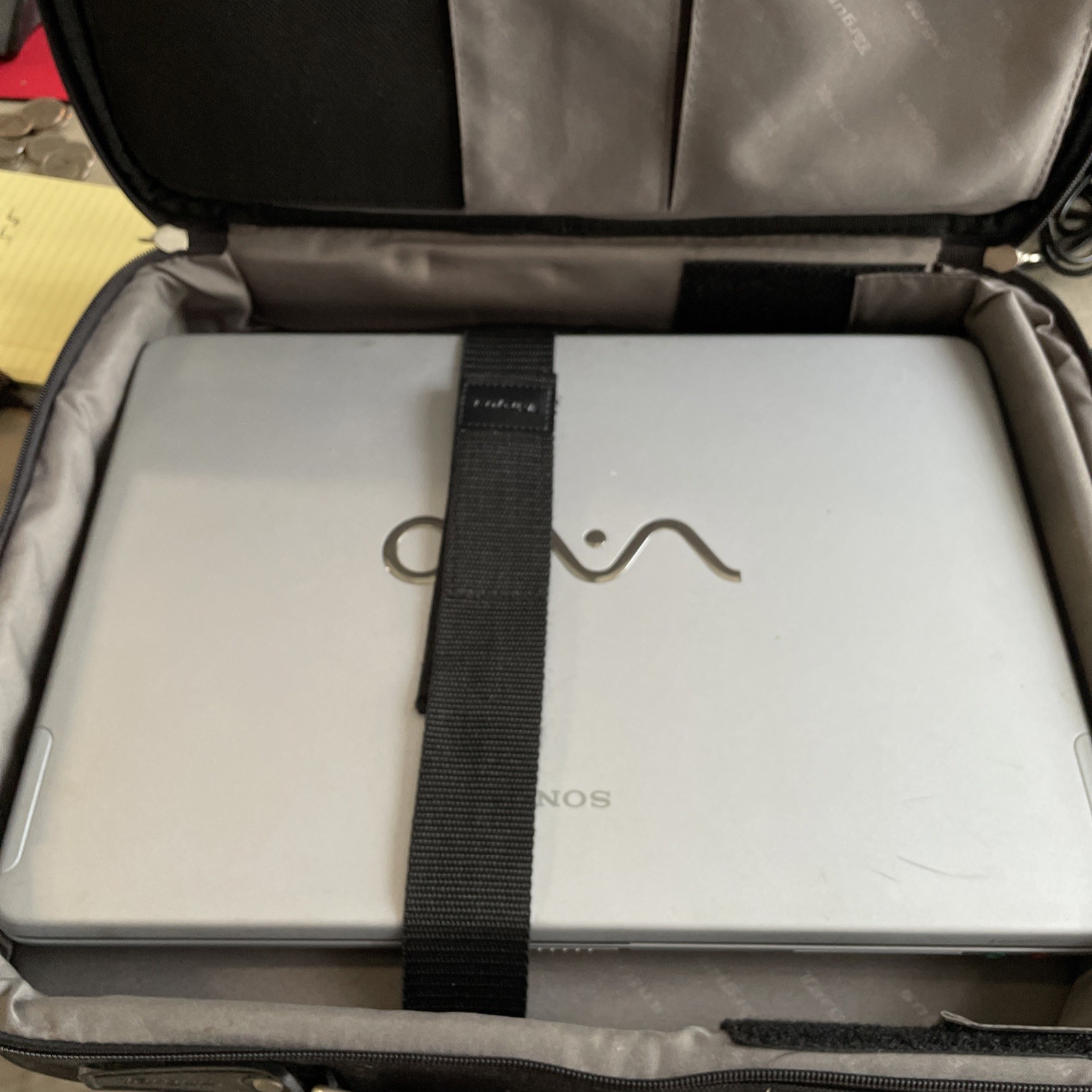 VINTAGE Sony Pcg 7M1L LAPTOP PRISTINE CONDITION, RESET TO OOB CONDITION