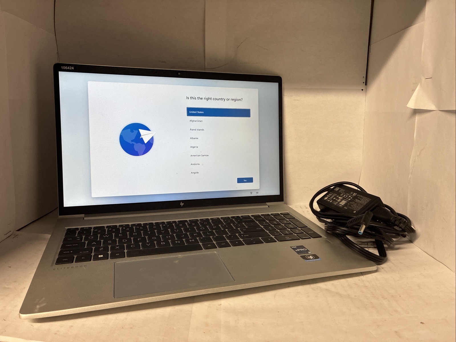 HP EliteBook 650 G10 15.6″ i5-13th Gen 16GB RAM 256GB SSD Win 11 – Charger used