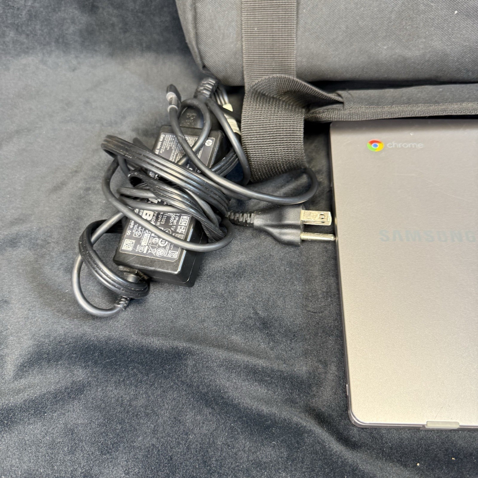 SAMSUNG XE310XBA Chromebook 4 11.6″ Intel Celeron N4000 32GB Storage | W/Case