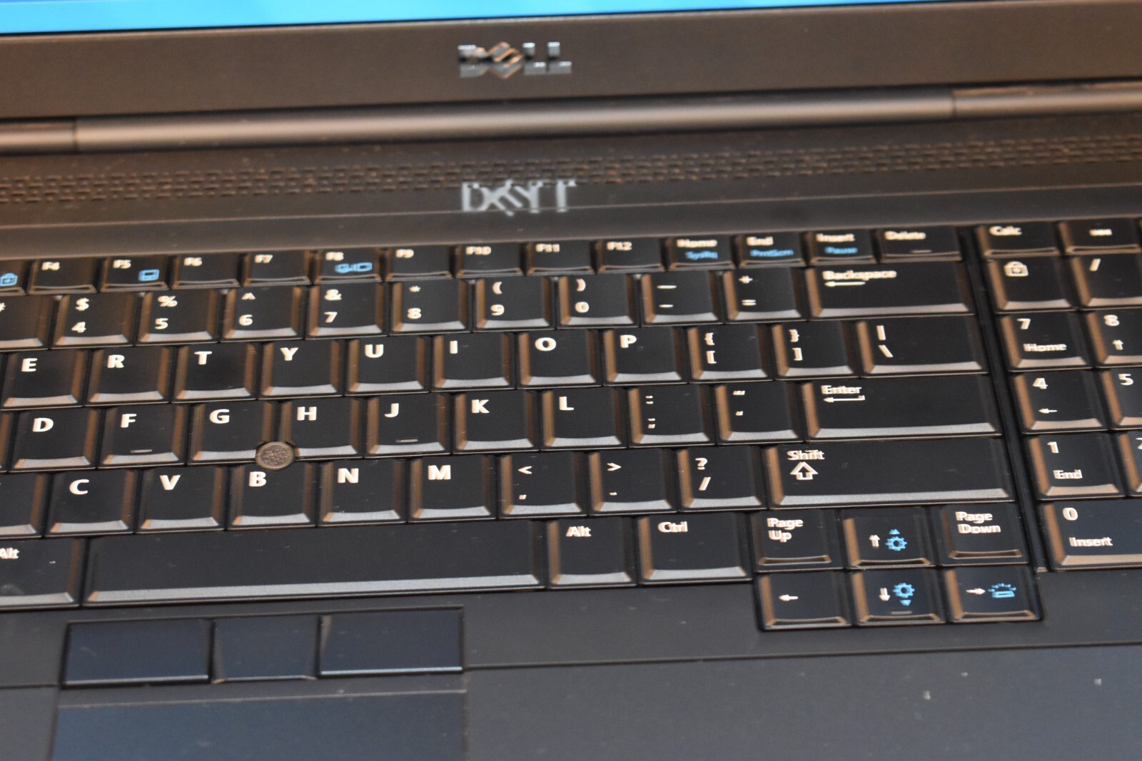 Dell Precision M6800 Quad Core i7-4810QM 16GB 256GB SSD Windows 7 NVidia K3100M
