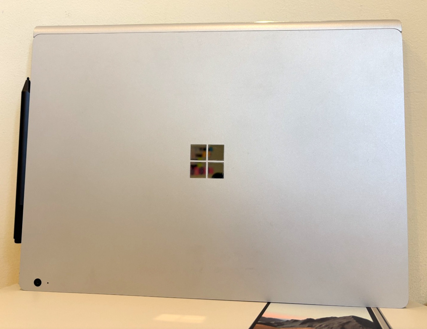 Microsoft Surface Book 3 13.5″ Touchscreen w/ Surface Pen (Intel i7, 256GB SSD)