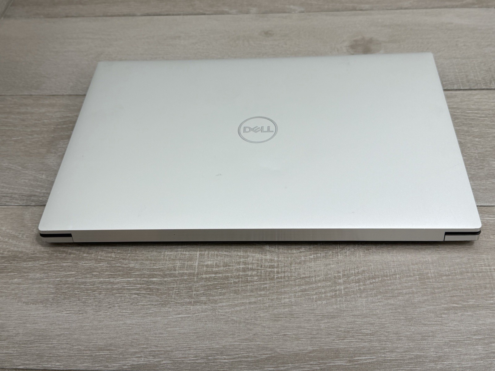 Dell XPS 15 9500 15.6″ Touch Laptop Core i9-10885H GTX 1650 16GB RAM 1TB NVMe