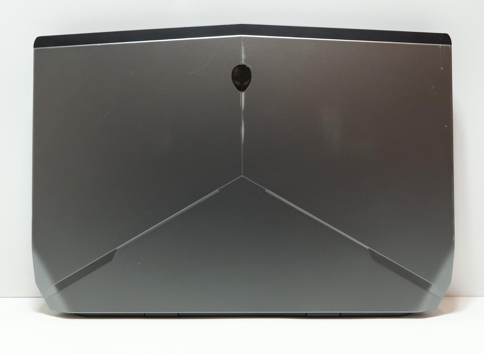 Dell Alienware 15 R2 Core i5-6300HQ 2.3GHz 8GB 128GB 1TB GTX 965M 15.4″