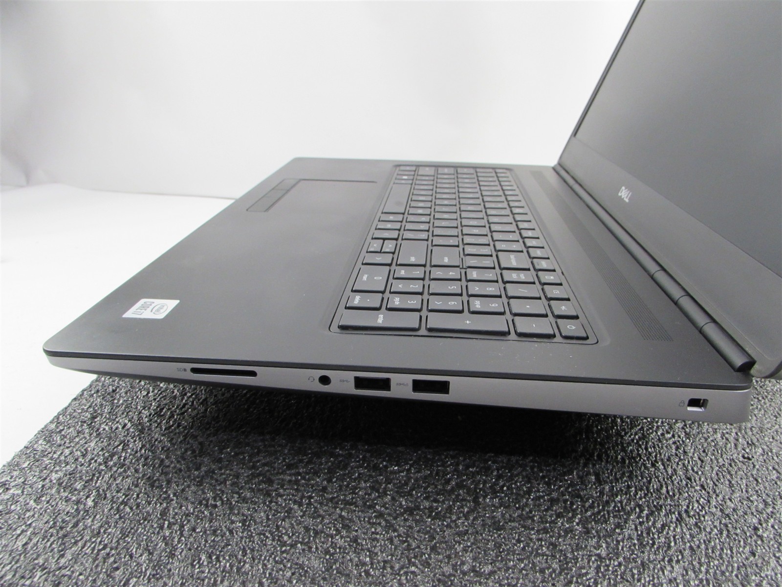 DELL PRECISION 7750 1920X1080 I7-10850H 1TB 32GB RAM RTX 3000 WIN 11 PRO NO BATT