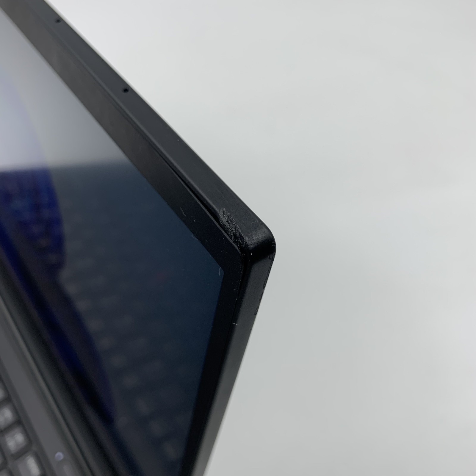 Lenovo ThinkPad X1 Carbon Gen 11 14″ i7-1355U 1.7GHz 16GB RAM 512GB SSD