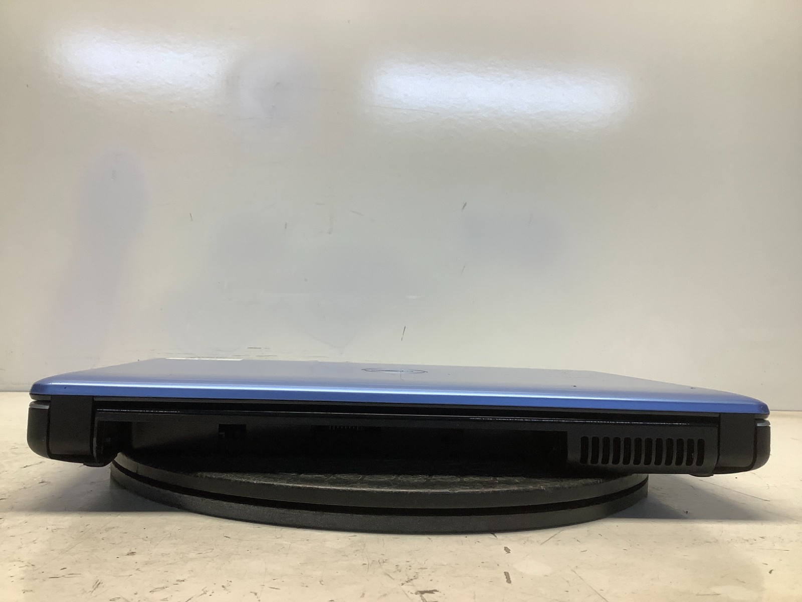 Dell Inspiron 1440 Intel Pentium Dual-Core T4400 2.2GHz 4 GB NO HDD READ