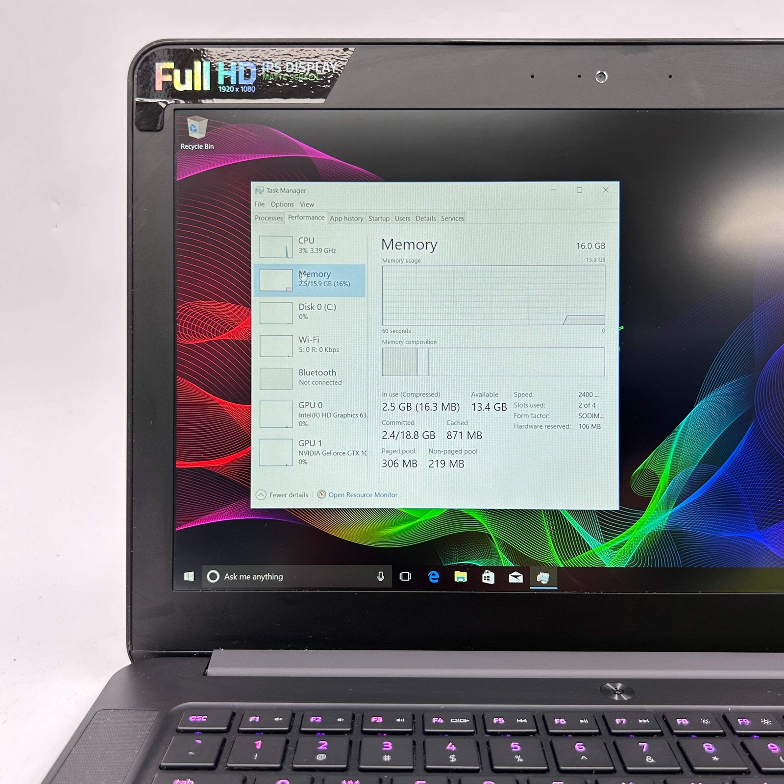 Razer Blade 14 RZ09-01953E71 14″ i7-7700HQ 16GB RAM 256GB SSD GeForce GTX 1060