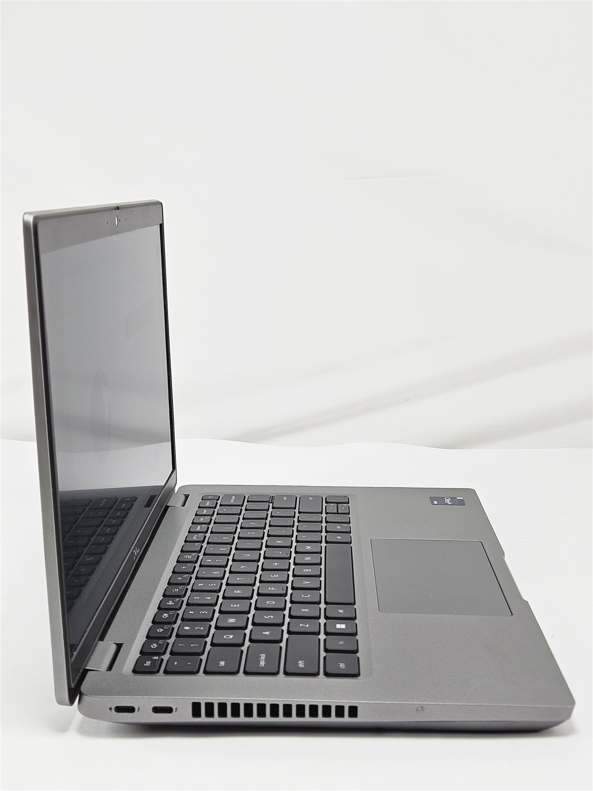 Dell Latitude 5431 i7-1270P 16GB 256GB SSD 14″ FHD Wi-Fi 6E Win11 Home