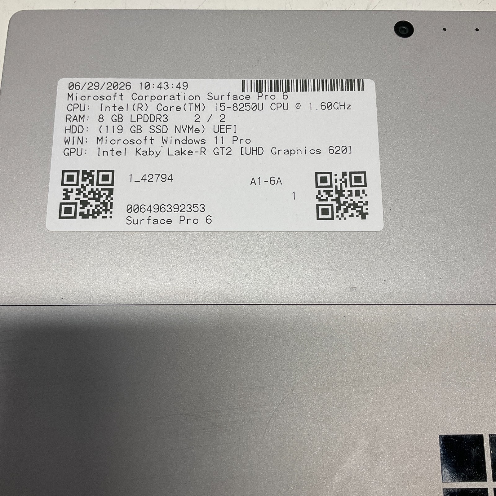 Microsoft Surface Pro 6 Intel i5-8350U @ 1.69GHz 8GB 128GB SSD Windows 11 READ