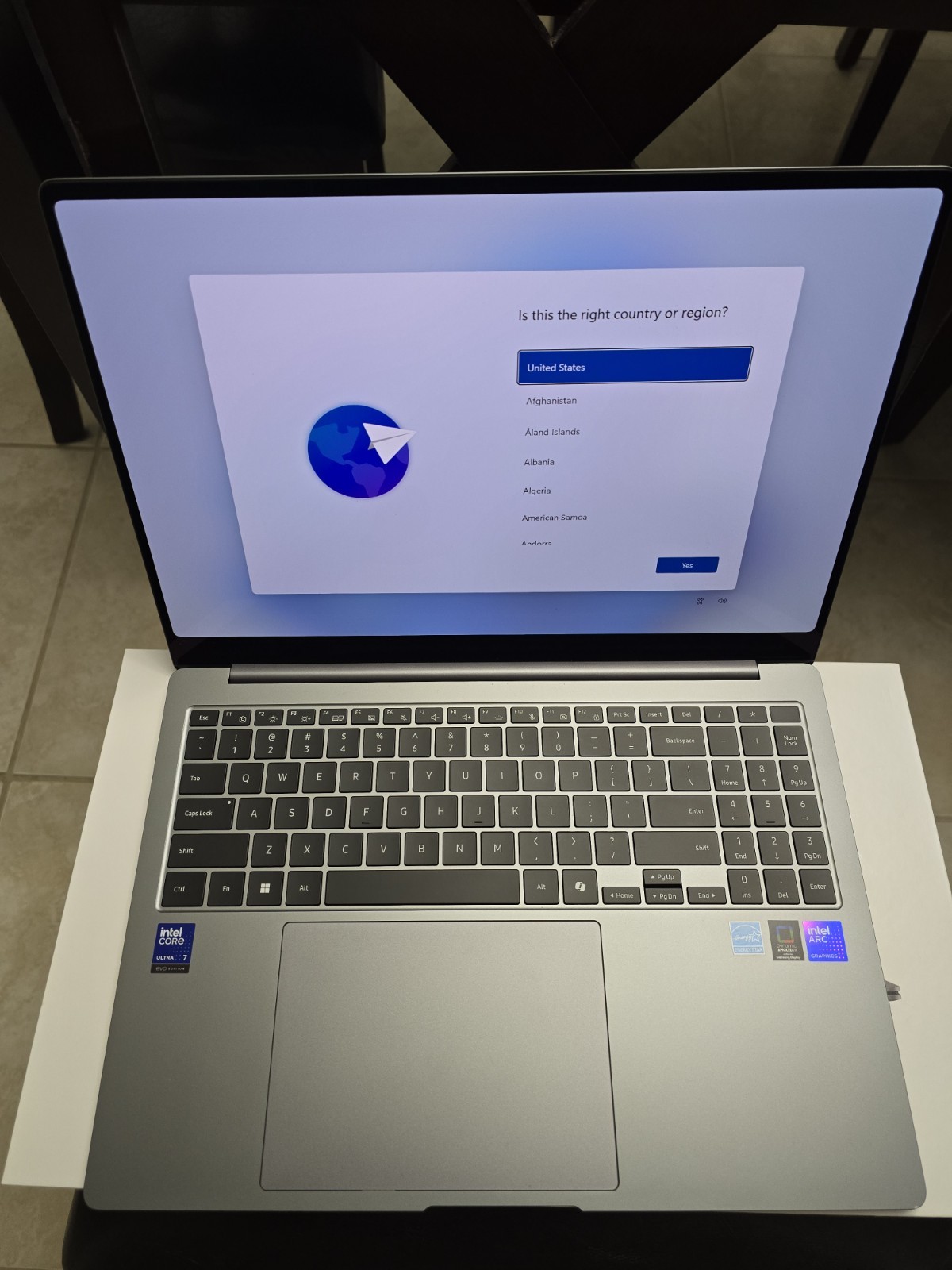 Samsung Galaxy Book5 Pro 16″ AMOLED Touch Intel Ultra 7 256V 16gb 1tb Laptop