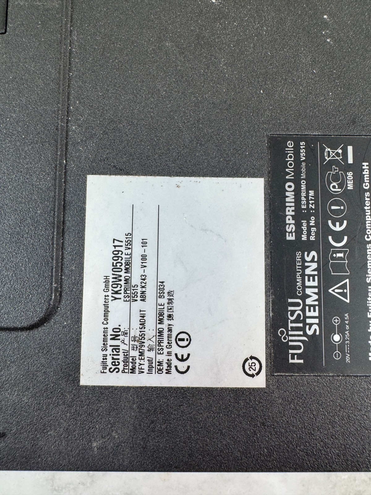 Fujitsu Siemens Esprimo Mobile V5515 – Intel Core Notebook