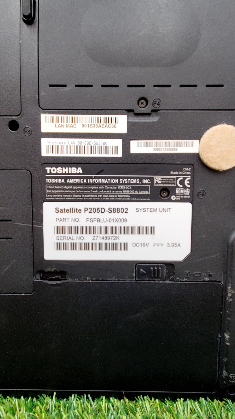 (For Parts Repair) Toshiba Satellite P205D-S8804 Laptop (Has Scratches, Scuffs)