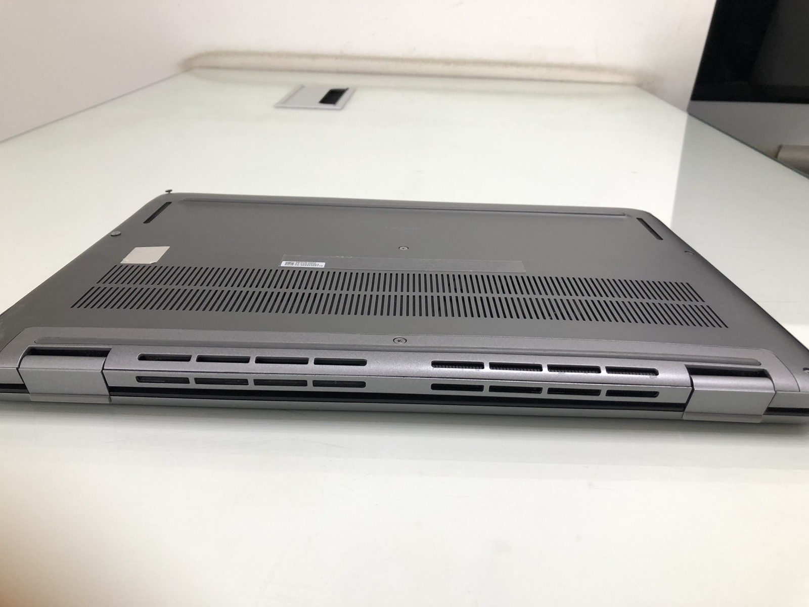 Dell Latitude 7440 14″ Laptop i5-13th Gen 16GB RAM 512GB SSD FHD+ Win 11 Pro