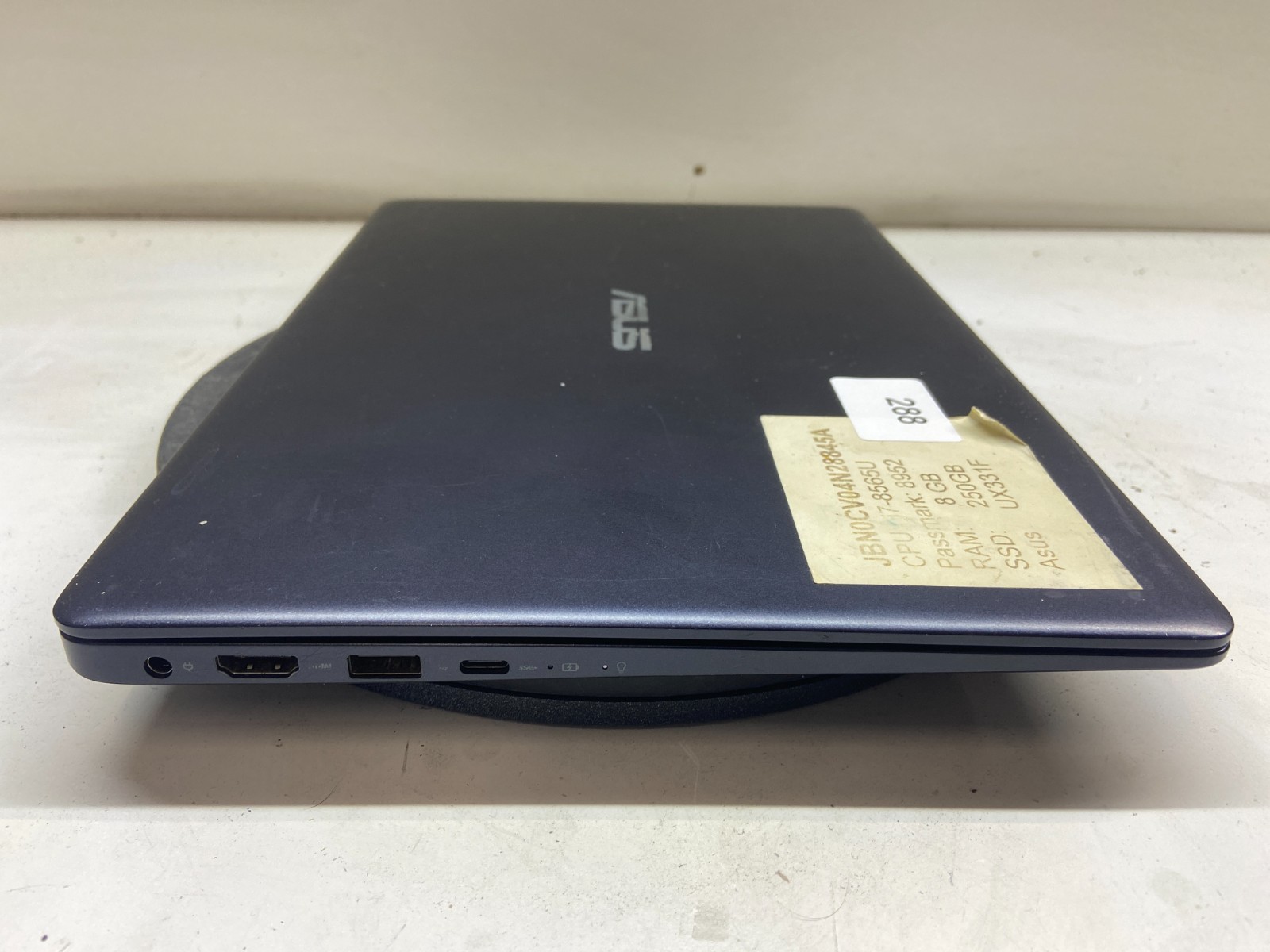 Asus Zenbook UX331F Intel Core i7-8565u 1.8GHz 8GB NO HDD READ