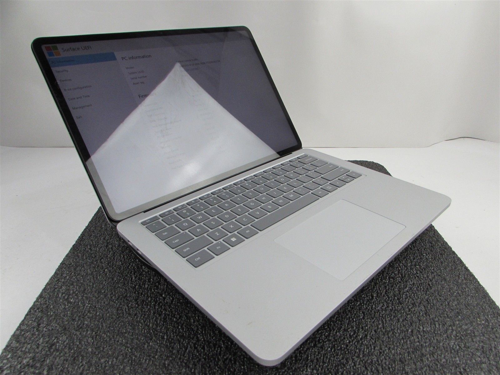 Microsoft Surface Laptop Studio 1964 i7-11370H 1TB SSD 32GB RTX A2000 *No A/C*