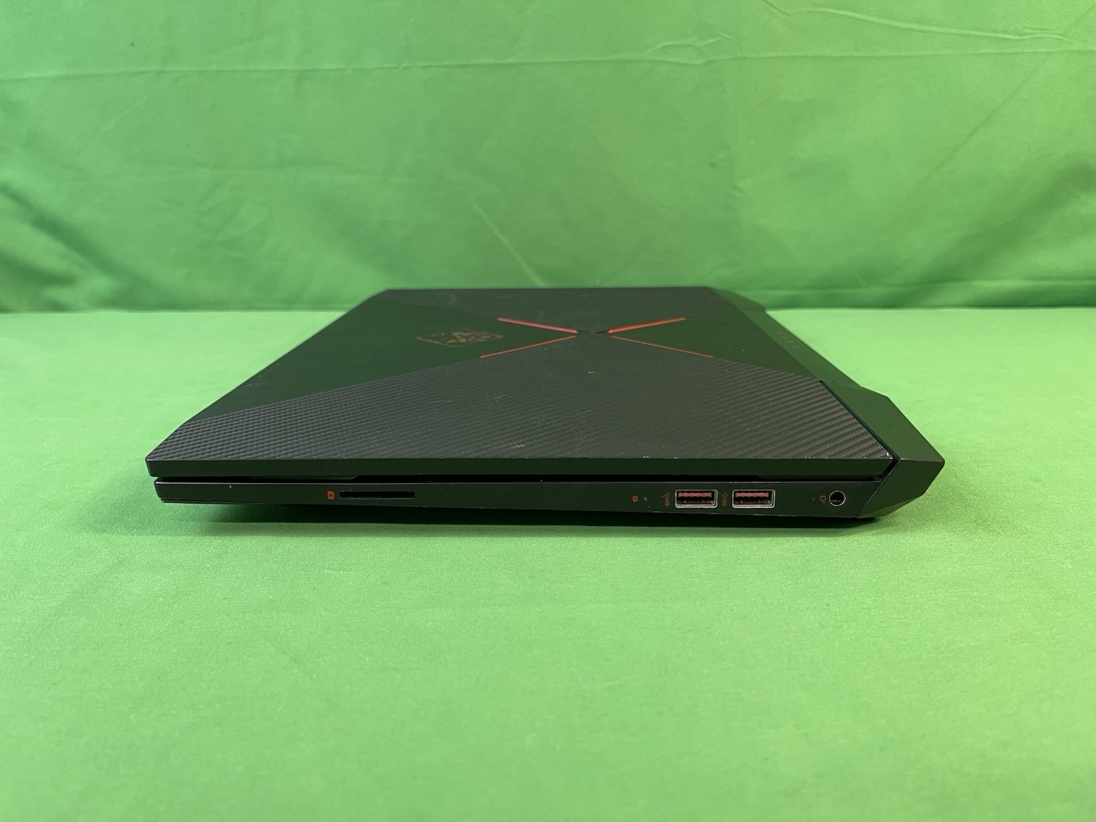 HP Omen Gaming Laptop Intel i7-7700HQ, GTX 1050 4GB, 8GB Ram, 512GB SSD, Win 10