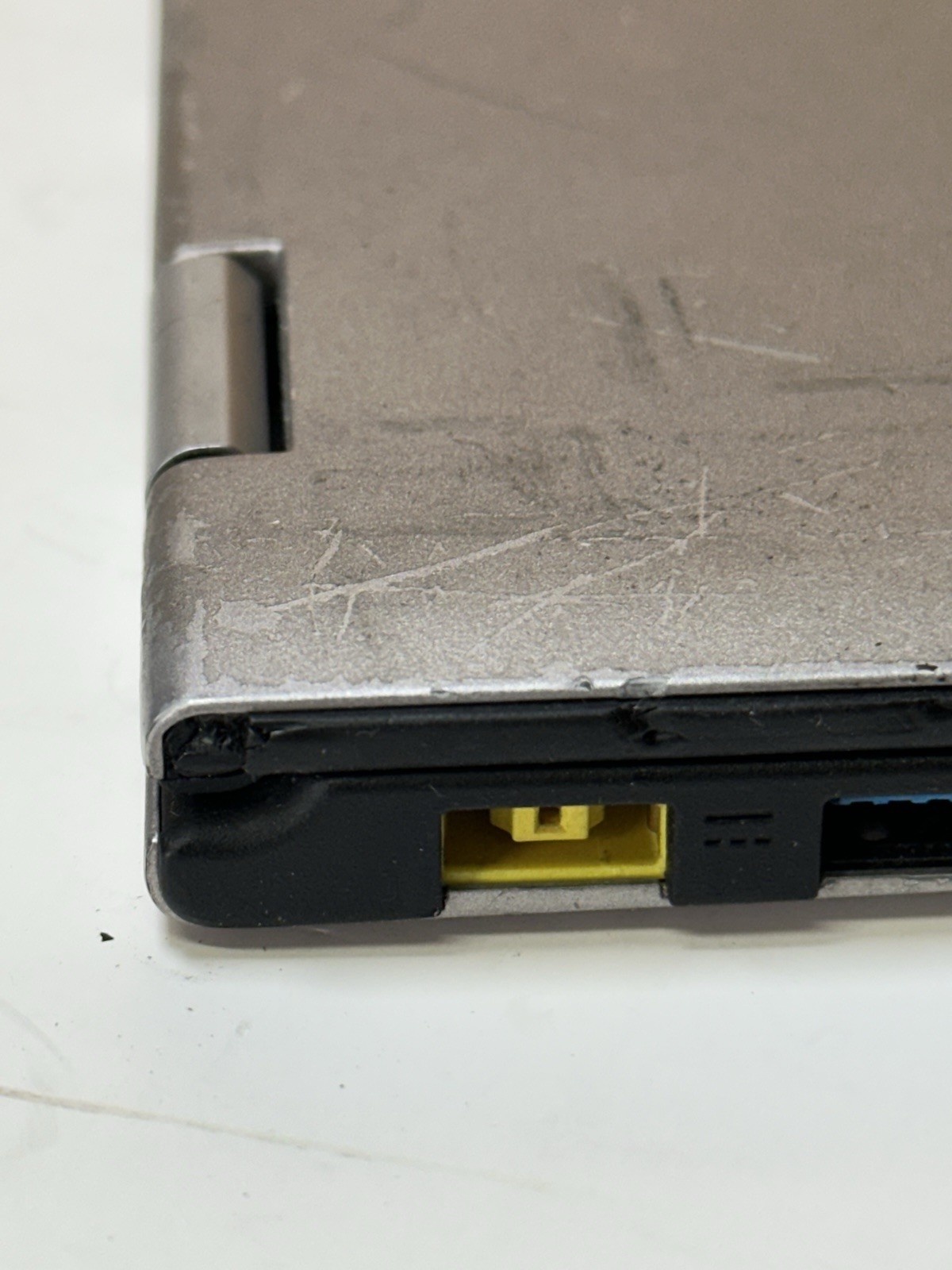 Lenovo Yoga 2 Pro i7-4510u 2GHz, 8GB RAM, 256GB mSATA SSD(for Parts Or Repair)