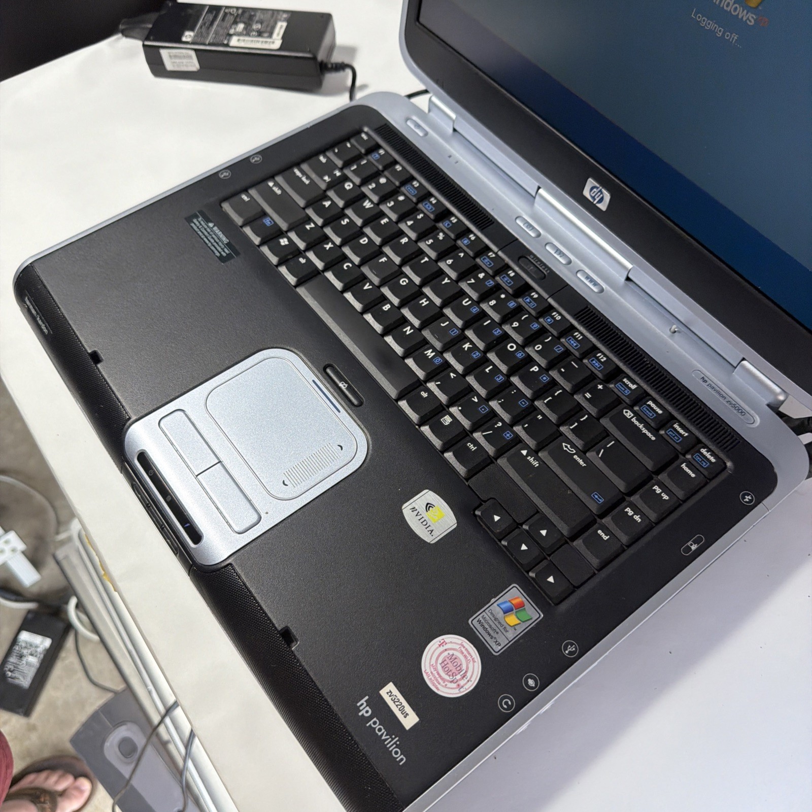 Vintage HP Pavilion zv5000 Windows XP Laptop (Athlon 3000, 512mb, GeForce 420)