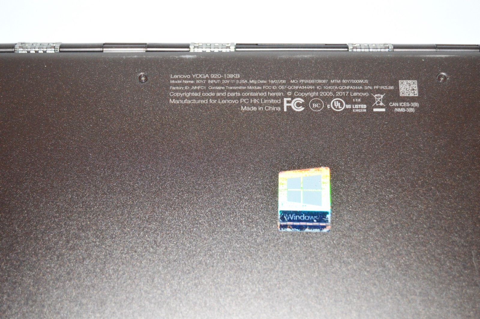 Lenovo Yoga 920-13iKB 13.9″ Touchscreen Laptop – Intel i7-8550U 512GB SSD 8G RAM