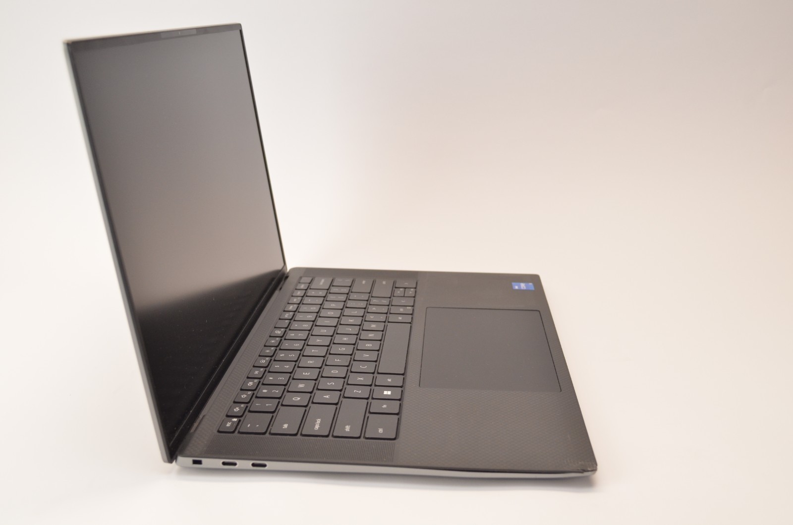 Dell Precision 5570 15.6 FHD+ i5-12600H 16GB DDR5 256GB NVME RTX A1000 Win11Pro