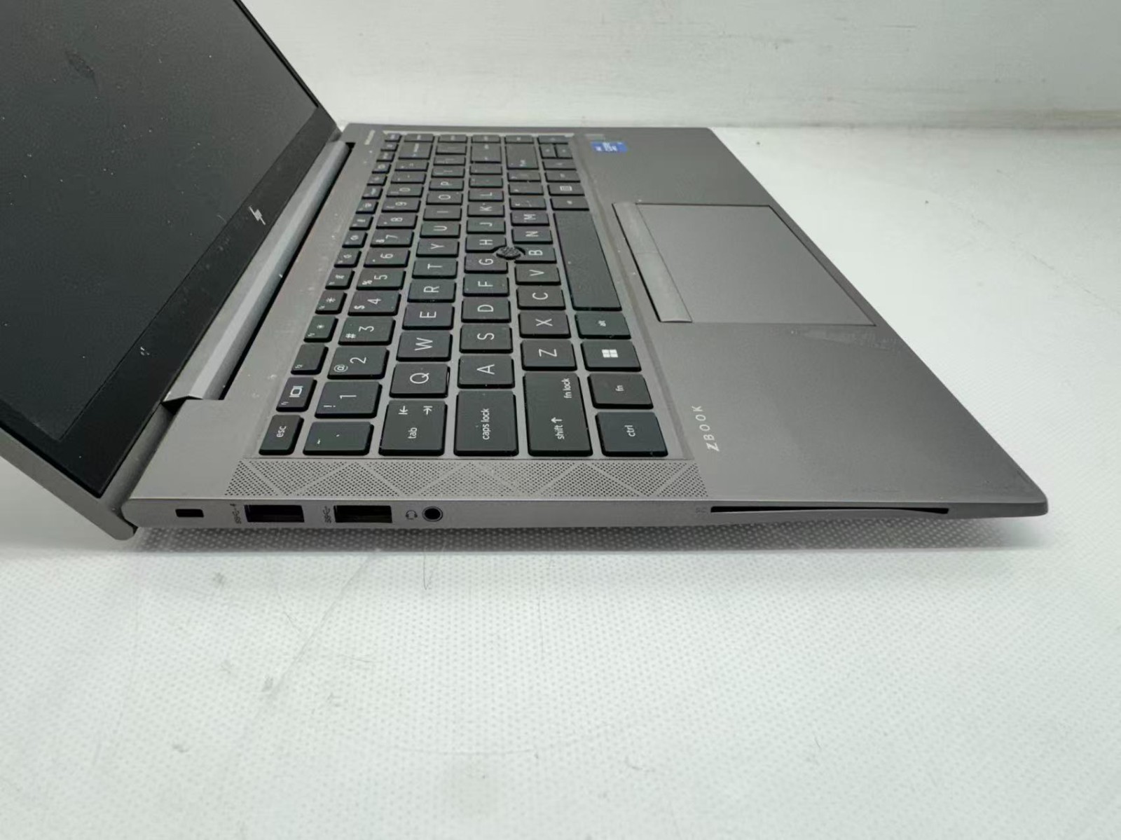 HP Zbook Firefly 14 G8 Intel i7-1185G7@3.0GHz 16GB 256GB NVIDIA T500 *READ*